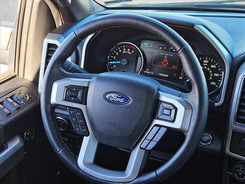 Used 2019 Ford F150 Lariat w/ Equipment Group 502A Luxury image 11