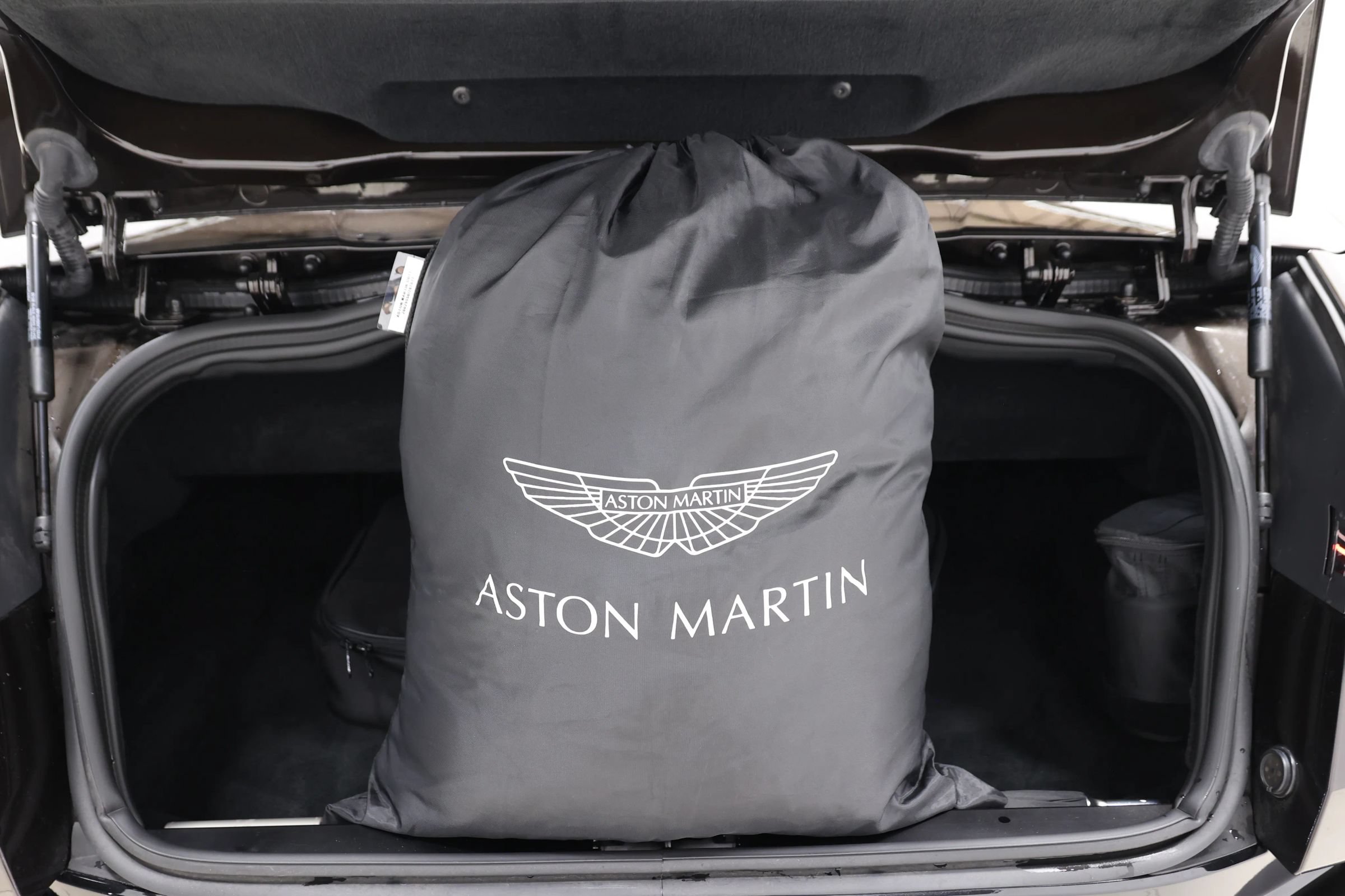 Used 2019 Aston Martin DB11 Volante RWD image 70