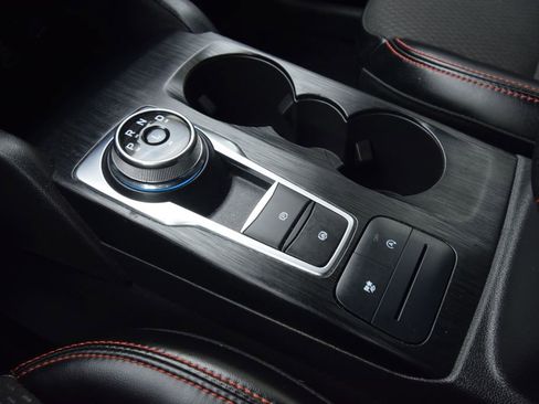 Used 2024 Ford Escape ST-Line image 25