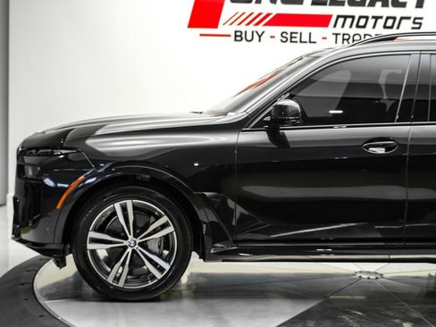 Used 2025 BMW X7 xDrive40i w/ M Sport Package AWD/4WD image 13