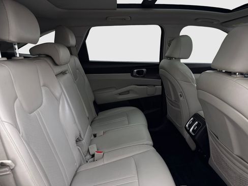 Used 2021 Kia Sorento S w/ Panoramic Sunroof Package FWD image 45