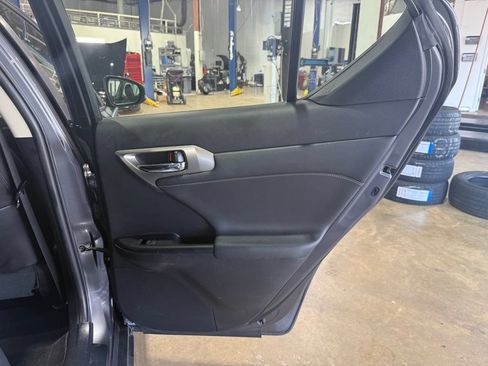 Used 2015 Lexus CT 200h FWD image 31