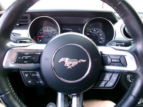 Used 2020 Ford Mustang Premium image 12