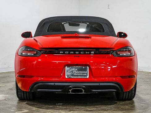 Used 2019 Porsche 718 Boxster image 13
