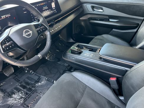 Certified 2024 Nissan Ariya FWD image 12