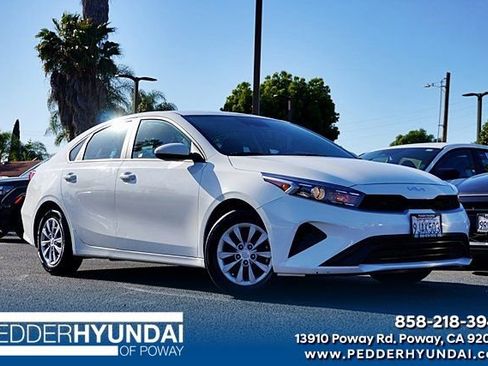 Used 2023 Kia Forte LX FWD image 1