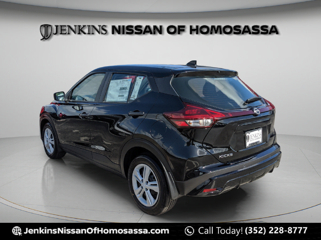 Certified 2025 Nissan Kicks Play S FWD image 6