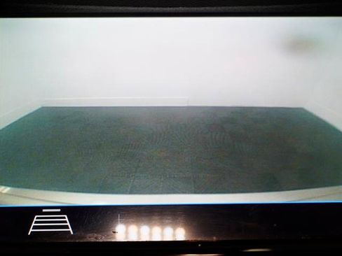 Used 2018 Chevrolet Trax LT w/ LT Convenience Package image 17