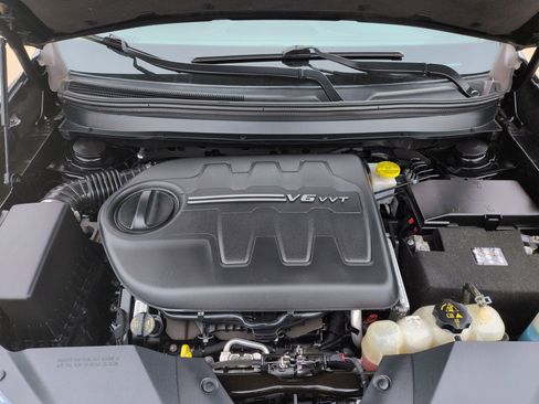 Used 2019 Jeep Cherokee Trailhawk w/ Comfort/Convenience Group image 33