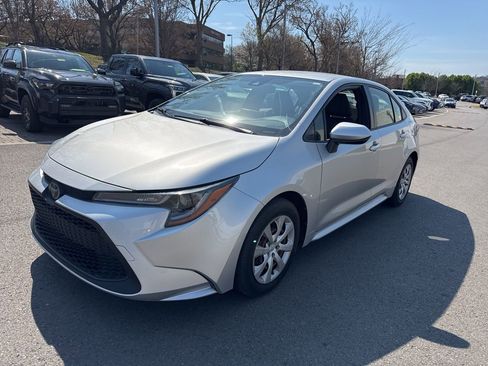 Certified 2020 Toyota Corolla LE image 1