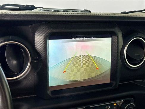 Certified 2023 Jeep Wrangler Unlimited Sahara w/ Cold Weather Group AWD/4WD image 18