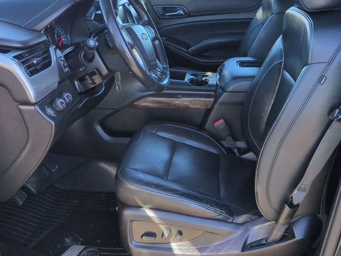 Used 2020 Chevrolet Suburban LT image 17