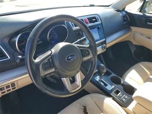 Used 2017 Subaru Outback 2.5i Premium image 23