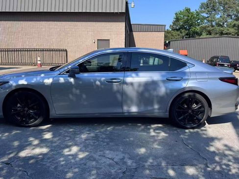 Used 2022 Lexus ES 300h F Sport w/ Accessory Package 2 FWD image 4