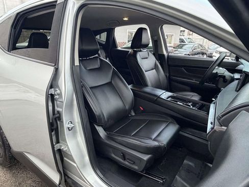Used 2025 Nissan Murano SV AWD/4WD image 11