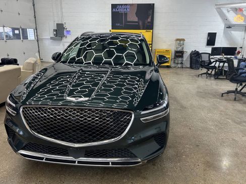 Used 2023 Genesis GV70 2.5T w/ Advanced Package image 3