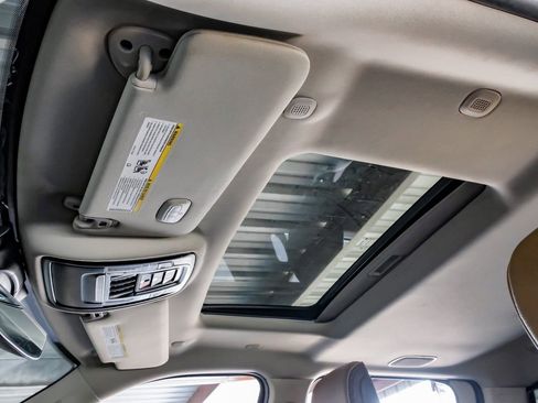 Used 2024 RAM 2500 Limited w/ Safety Group image 22