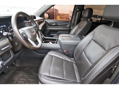 Used 2021 GMC Yukon Denali w/ Denali Premium Package image 6