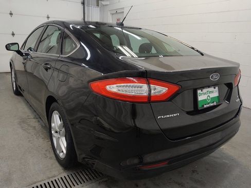 Used 2016 Ford Fusion SE w/ Equipment Group 202A FWD image 5