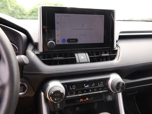 Used 2024 Toyota RAV4 XLE FWD image 18