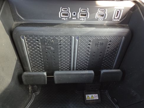 Used 2025 RAM 1500 Laramie w/ Night Edition AWD/4WD image 9