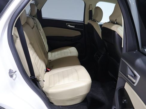 Used 2019 Ford Edge SEL w/ Equipment Group 201A AWD/4WD image 23
