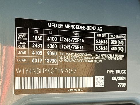 Used 2025 Mercedes-Benz Sprinter 2500 image 26