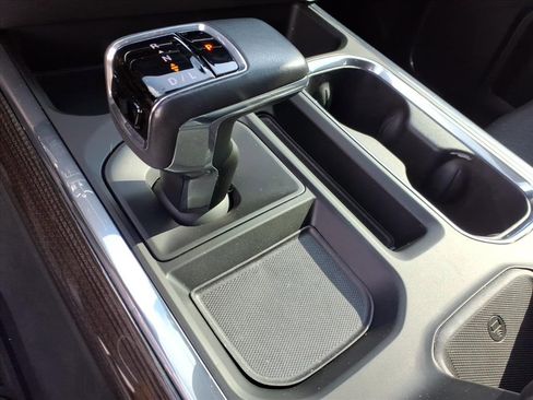 Used 2022 Chevrolet Silverado 1500 LT Trail Boss w/ Convenience Package II image 23