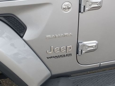 Certified 2020 Jeep Wrangler Unlimited Sahara AWD/4WD image 12