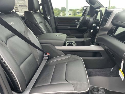 New 2026 RAM 1500 Laramie w/ Night Edition image 32