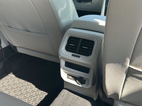 Certified 2022 Volkswagen Tiguan SE image 24