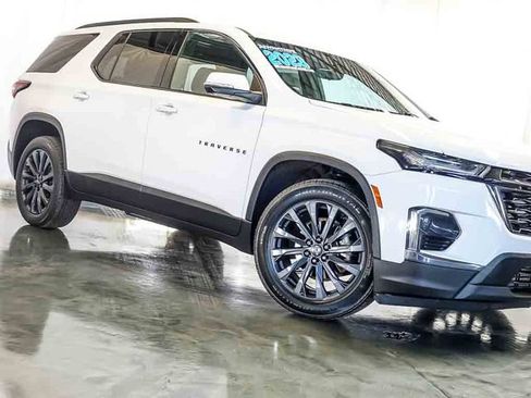 Certified 2023 Chevrolet Traverse RS AWD/4WD image 5