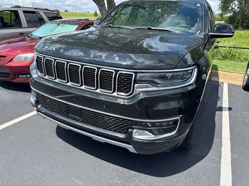 Used 2024 Jeep Wagoneer L Series II AWD/4WD image 1