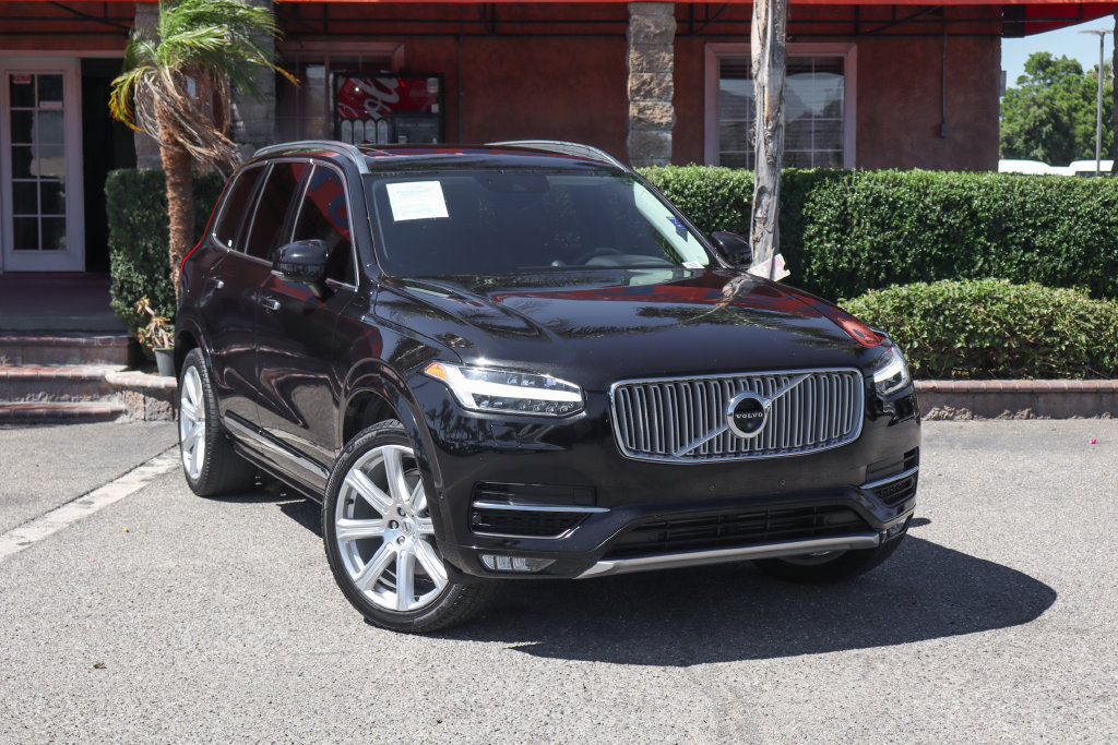 Used 2018 Volvo XC90 T6 Inscription w/ Convenience Package AWD/4WD image 2
