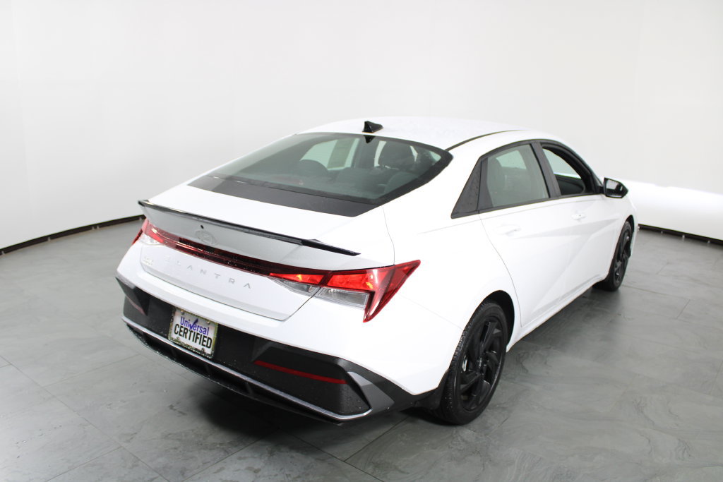 Certified 2026 Hyundai Elantra Sport FWD image 4