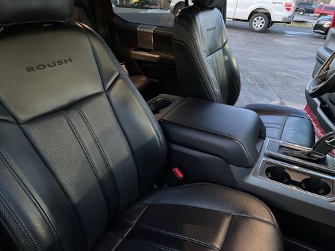 Used 2017 Ford F150 XLT w/ Equipment Group 302A Luxury AWD/4WD image 13