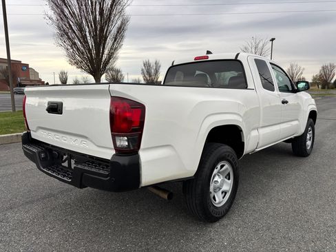Used 2020 Toyota Tacoma SR image 7