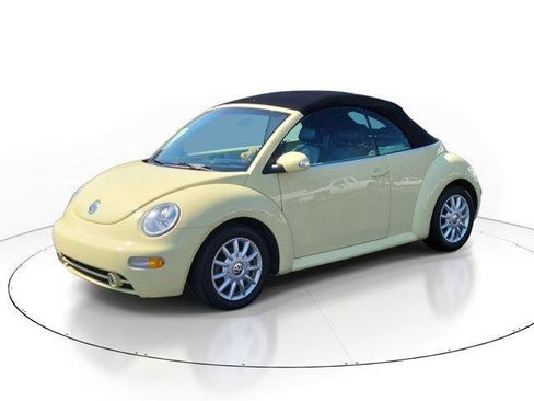 Used 2004 Volkswagen Beetle GLS FWD image 2