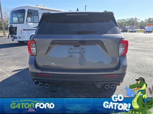 Used 2022 Ford Explorer ST w/ ST Street Pack image 6