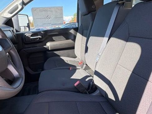 New 2025 GMC Sierra 2500 Pro w/ Convenience Package image 17