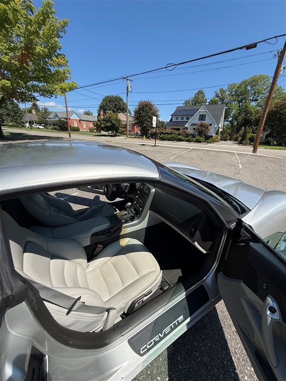 Used 2006 Chevrolet Corvette Coupe w/ Preferred Equipment Group RWD image 20