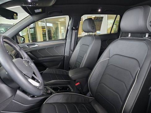 Used 2023 Volkswagen Tiguan SEL R-Line AWD/4WD image 19