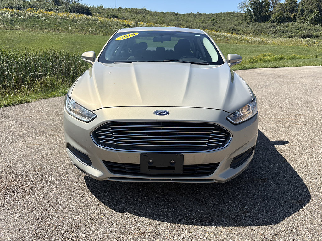 Used 2015 Ford Fusion SE FWD image 8
