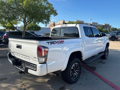 Used 2023 Toyota Tacoma TRD Sport AWD/4WD image 5