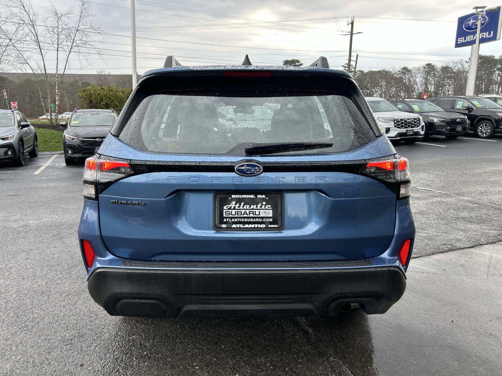 Used 2025 Subaru Forester AWD/4WD image 4