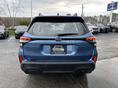 Used 2025 Subaru Forester AWD/4WD image 4