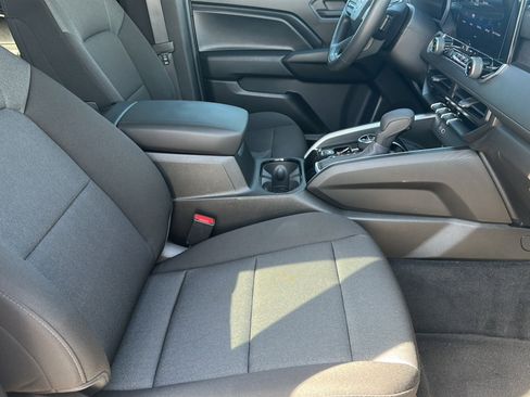 Used 2024 Chevrolet Colorado Trail Boss w/ Technology Package image 23