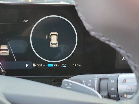 Certified 2025 Hyundai Ioniq 5 Limited image 10