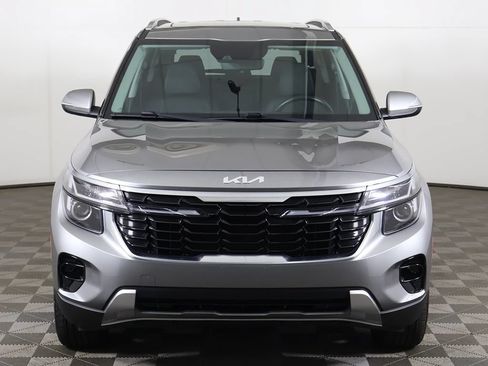 Used 2024 Kia Seltos EX AWD/4WD image 12