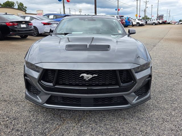 Used 2025 Ford Mustang GT RWD image 2